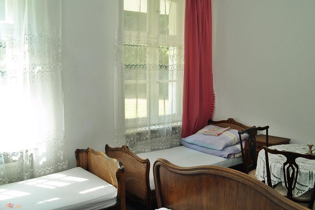 Cichy Dwor Hotel Manowo Exterior foto